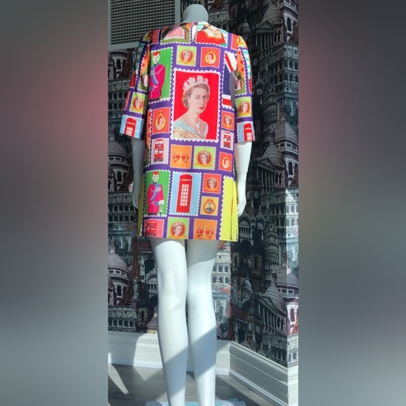 Colorful dress! - Picture 6 of 8